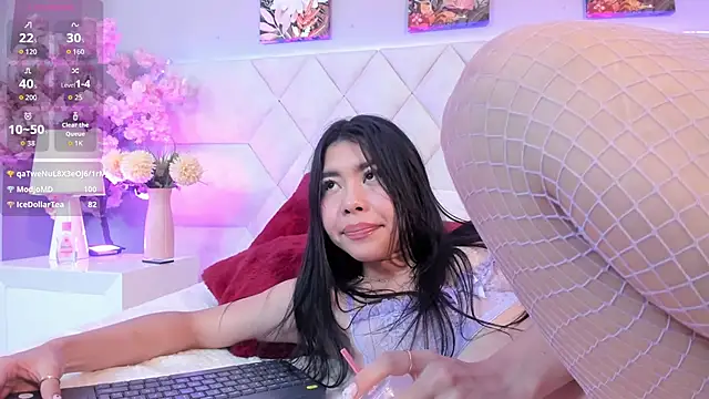 Bianca Monroe  online show from June 6, 2026, 8:41 am