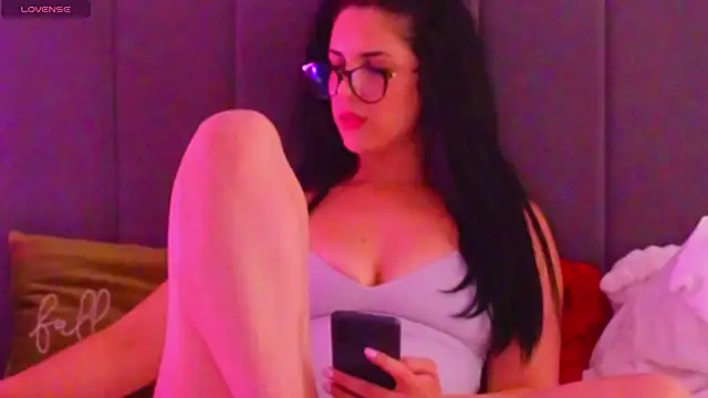 Snapshot of LauraDelightX chatting on June 19, 2026, 5:23 am LauraDelightX online show from June 19, 2026, 5:23 am