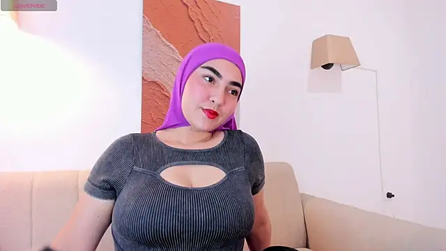 Snapshot of Malika_Noor chatting on June 6, 2026, 4:01 pm Malika Noor online show from June 6, 2026, 4:01 pm