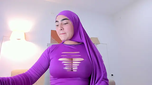 Snapshot of Malika_Noor chatting on June 7, 2026, 3:49 pm Malika Noor online show from June 7, 2026, 3:49 pm
