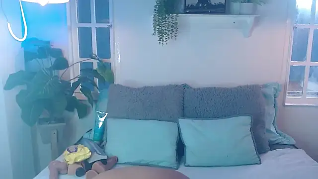 aurora  johansson online show from March 11, 2026, 2:01 pm