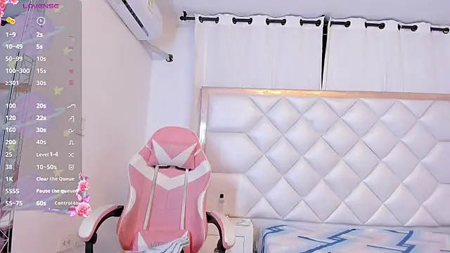 michelleblair1 online show from February 28, 2026, 1:23 pm