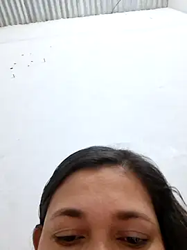 bar-mother19 online show from March 13, 2026, 8:26 pm