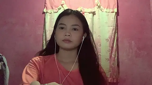 Snapshot of DessertFlower chatting on March 8, 2026, 5:33 am DessertFlower online show from March 8, 2026, 5:33 am