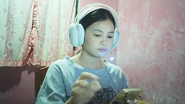 DessertFlower online show from April 26, 2026, 3:48 am