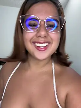 Snapshot of Lilithgomez_ chatting on March 22, 2026, 4:10 pm Lilithgomez online show from March 22, 2026, 4:10 pm