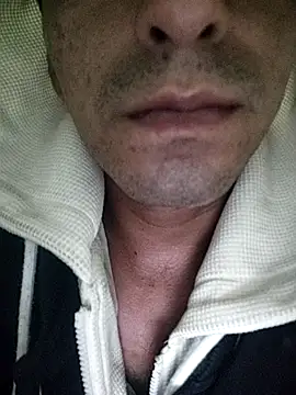 axel69consentido online show from March 17, 2026, 5:55 am