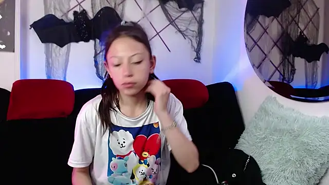 ChloeSweetSin online show from February 26, 2026, 1:21 pm