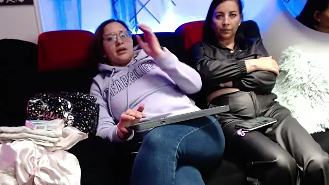 ChloeSweetSin online show from March 17, 2026, 4:43 pm