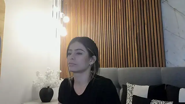 Snapshot of Amara_Velvet_ chatting on June 21, 2026, 4:09 pm Amara Velvet online show from June 21, 2026, 4:09 pm