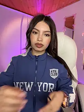 Mady Pink online show from March 3, 2026, 2:50 am