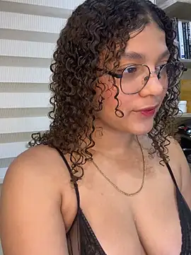 KendyLove  online show from June 17, 2026, 7:00 am