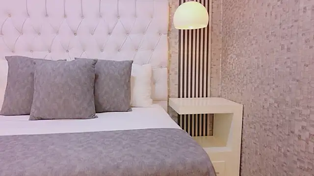 AmberHundson online show from March 7, 2026, 12:57 pm