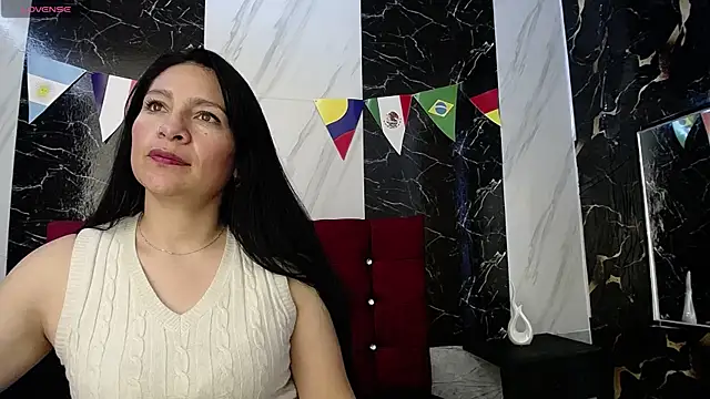 Snapshot of SofiaMoreno_ chatting on June 17, 2026, 5:03 pm SofiaMoreno online show from June 17, 2026, 5:03 pm