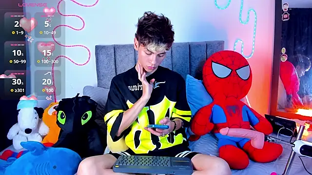 Callum 777 online show from June 12, 2026, 3:27 am