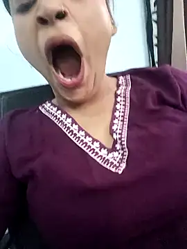 Amrita Love online show from March 11, 2026, 4:51 am