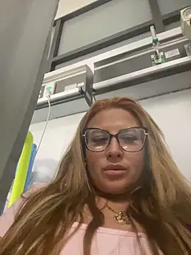 Snapshot of Alma_Andrade chatting on March 27, 2026, 3:23 am Alma Andrade online show from March 27, 2026, 3:23 am