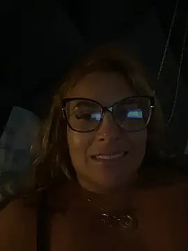 Snapshot of Alma_Andrade chatting on April 6, 2026, 1:25 am Alma Andrade online show from April 6, 2026, 1:25 am