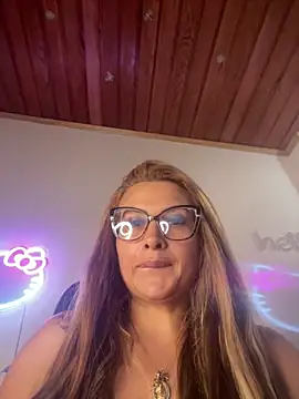 Snapshot of Alma_Andrade chatting on April 8, 2026, 4:40 pm Alma Andrade online show from April 8, 2026, 4:40 pm
