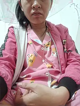 kieuqueen92 online show from March 16, 2026, 2:21 pm