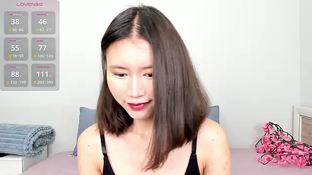 Snapshot of Kiraeko chatting on June 26, 2026, 10:25 pm Kiraeko online show from June 26, 2026, 10:25 pm