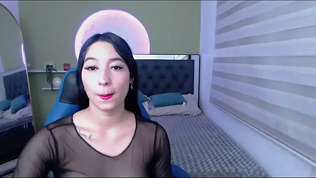 Snapshot of ivvoncute chatting on May 27, 2026, 1:13 am ivvoncute online show from May 27, 2026, 1:13 am