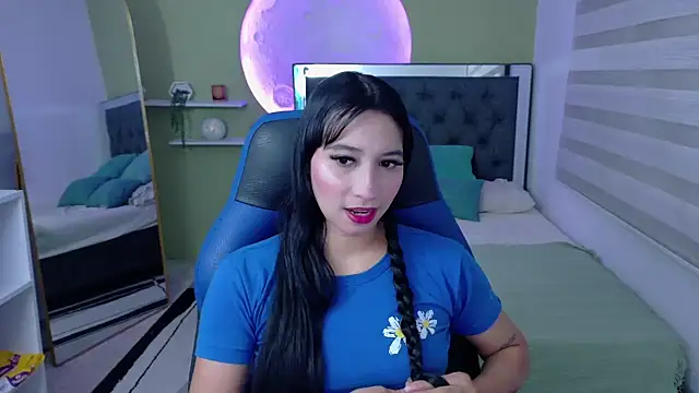 Snapshot of ivvoncute chatting on June 7, 2026, 12:37 am ivvoncute online show from June 7, 2026, 12:37 am