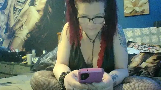 Sexymilf6992 online show from March 16, 2026, 8:24 pm