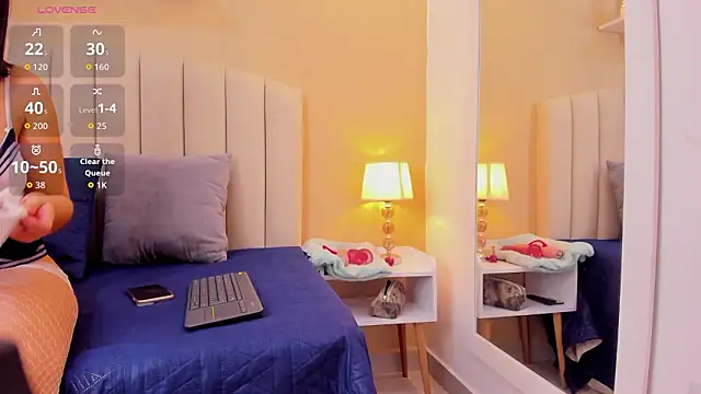 sara kitten19 online show from March 3, 2026, 1:17 pm