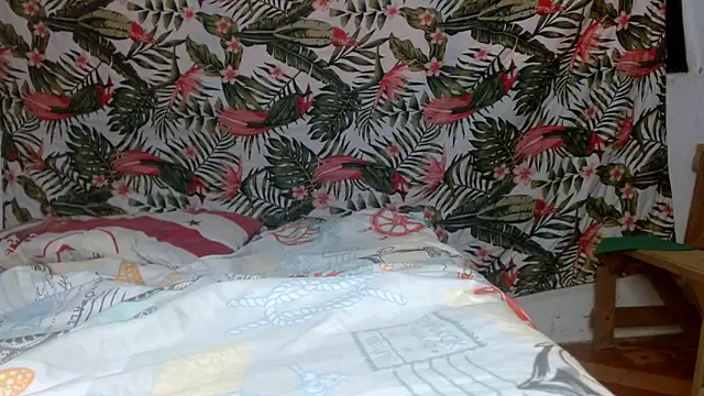 smallvioleta69 online show from March 3, 2026, 6:47 pm