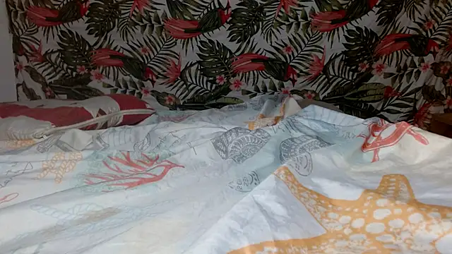 smallvioleta69 online show from March 7, 2026, 6:38 pm