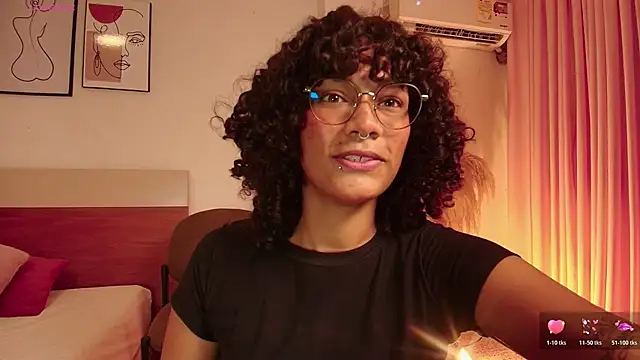 Snapshot of Meganlux1 chatting on June 13, 2026, 7:45 pm Meganlux1 online show from June 13, 2026, 7:45 pm