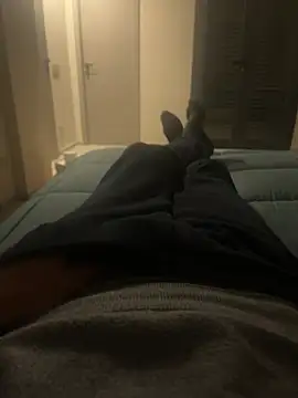 Snapshot of frenk33 chatting on March 3, 2026, 9:42 pm frenk33 online show from March 3, 2026, 9:42 pm