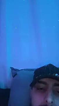 SantiagoHincapiie online show from March 2, 2026, 8:43 am