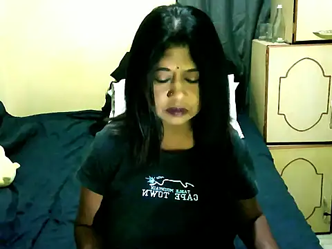 Snapshot of IndianPleasures21 chatting on May 12, 2026, 11:02 pm IndianPleasures21 online show from May 12, 2026, 11:02 pm
