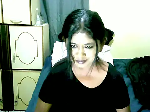 Snapshot of IndianPleasures21 chatting on June 10, 2026, 6:40 pm IndianPleasures21 online show from June 10, 2026, 6:40 pm