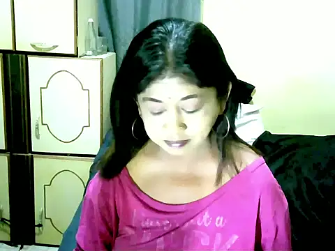 Snapshot of IndianPleasures21 chatting on June 11, 2026, 4:10 am IndianPleasures21 online show from June 11, 2026, 4:10 am