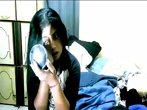 Snapshot of IndianPleasures21 chatting on June 19, 2026, 12:04 am IndianPleasures21 online show from June 19, 2026, 12:04 am