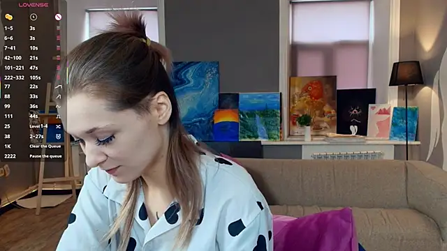 CleopatraHabibi online show from July 6, 2026, 7:27 am