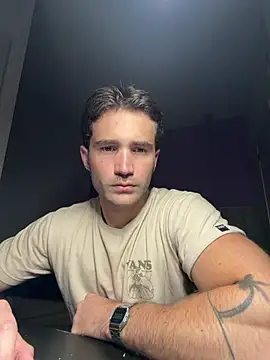 Snapshot of dimitri25987 chatting on June 10, 2026, 8:24 am dimitri25987 online show from June 10, 2026, 8:24 am