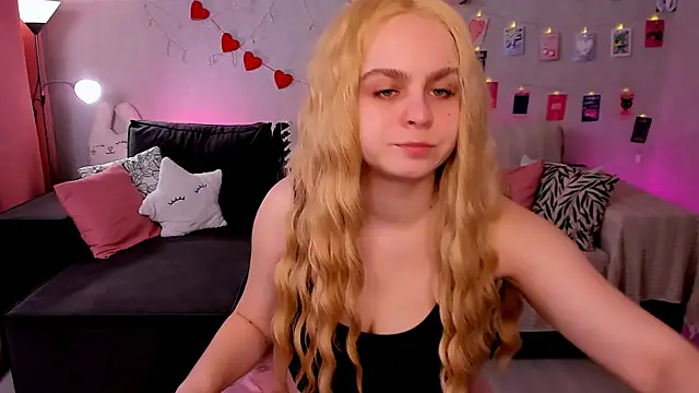 VivienAllen online show from March 10, 2026, 4:17 am