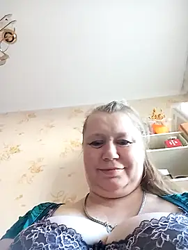 KiraStanton online show from April 25, 2026, 5:21 am