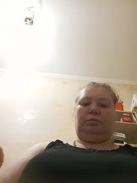 Snapshot of KiraStanton chatting on June 10, 2026, 9:46 pm KiraStanton online show from June 10, 2026, 9:46 pm