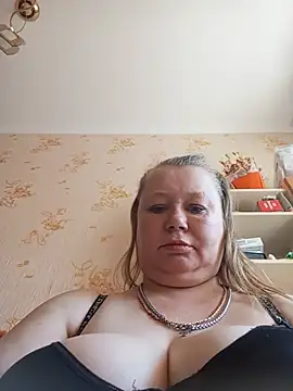Snapshot of KiraStanton chatting on June 19, 2026, 11:25 am KiraStanton online show from June 19, 2026, 11:25 am