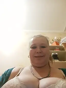 Snapshot of KiraStanton chatting on July 24, 2026, 6:50 pm KiraStanton online show from July 24, 2026, 6:50 pm
