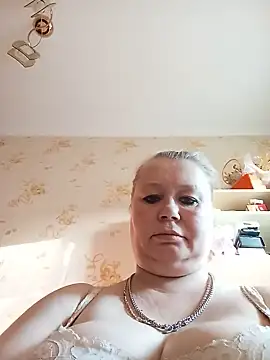 Snapshot of KiraStanton chatting on July 26, 2026, 4:14 pm KiraStanton online show from July 26, 2026, 4:14 pm