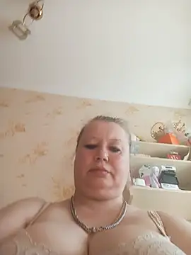 Snapshot of KiraStanton chatting on July 29, 2026, 1:20 pm KiraStanton online show from July 29, 2026, 1:20 pm