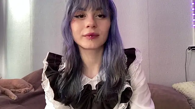 Emmibrilson online show from March 28, 2026, 10:48 am