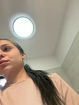 Olivia Noor online show from June 12, 2026, 3:11 pm