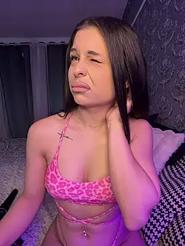 Snapshot of Olivia_Noor chatting on July 15, 2026, 5:29 pm Olivia Noor online show from July 15, 2026, 5:29 pm